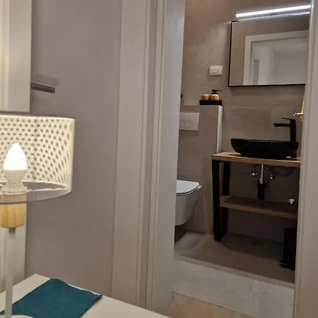 Luxury Moobl - Free Parking Apartment *